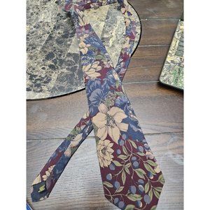 Aquascutum London 100% Silk Floral Adult Men's Neck Tie